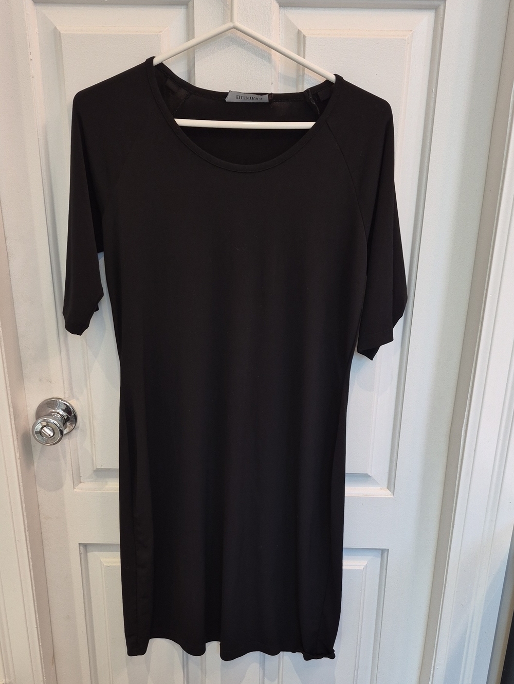 Ellen Tracy Black Short-Sleeve Scoop Neck Tunic